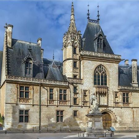 Appart 2 Pieces 35M2,Centre Ville, Parking Gratuit Bourges Luaran gambar