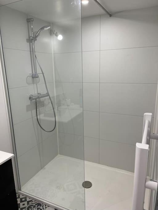 Appart 2 Pieces 35M2,Centre Ville, Parking Gratuit Bourges Luaran gambar